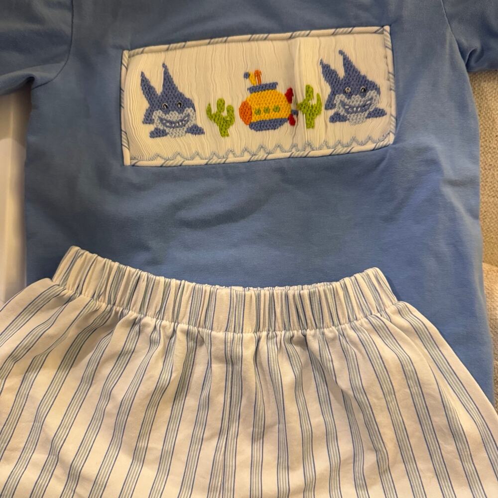 EUC Three Sisters Shark Short Set 12M